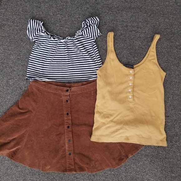 Brandy Melville Bundle - Picture 2 of 5
